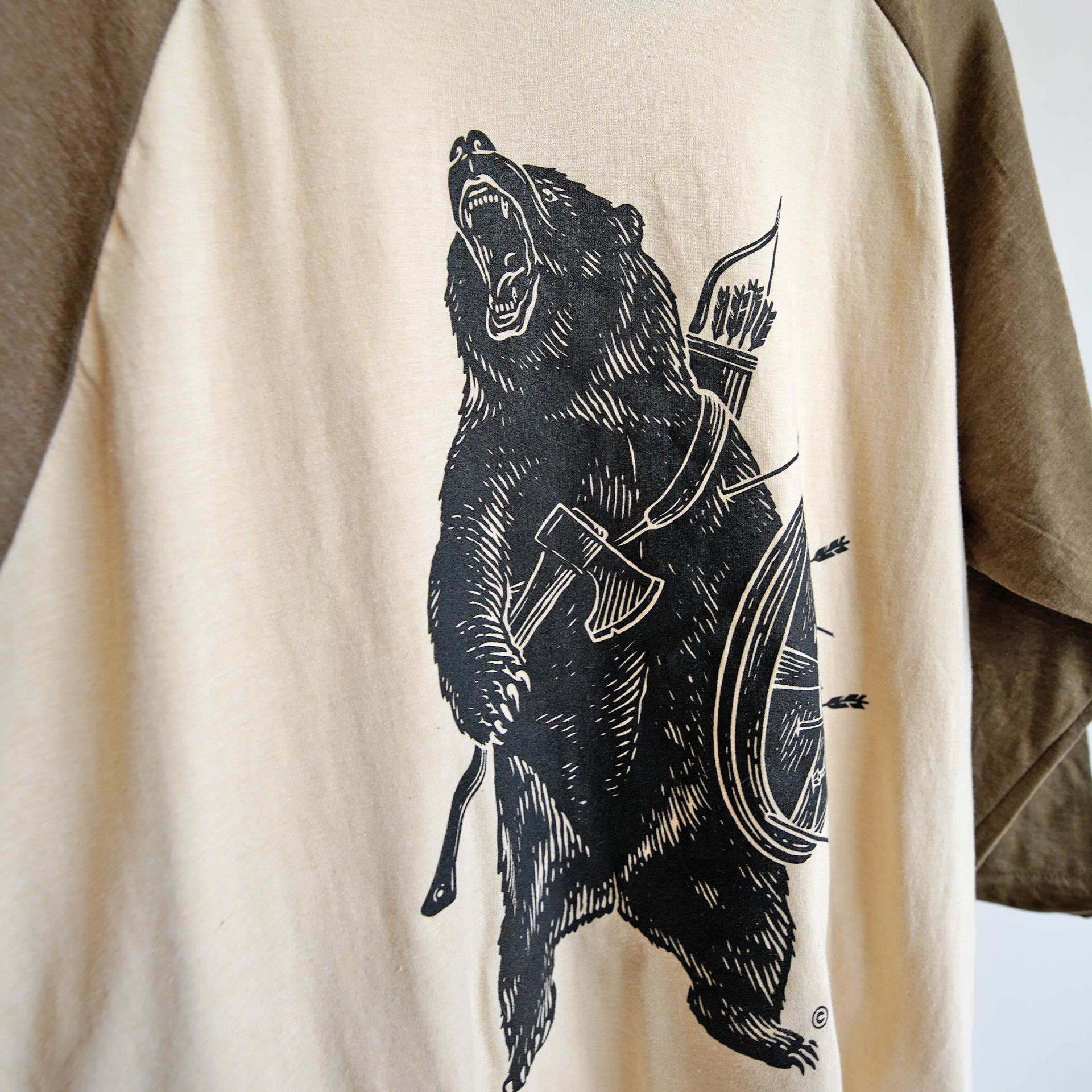 BATTLE BEAR - RAGLAN TEE