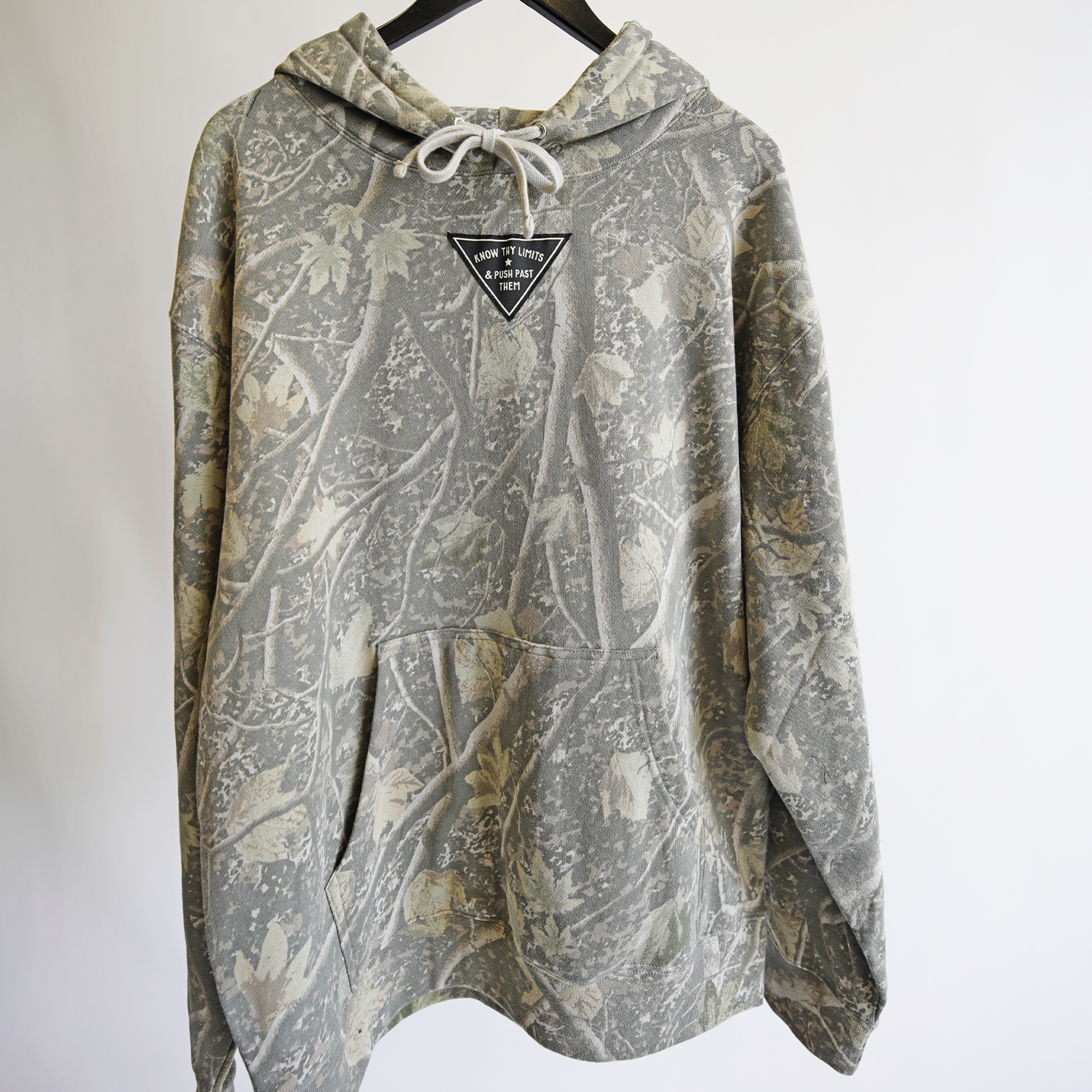 KNOW THY LIMITS - DEADWOOD CAMO HEAVYWEIGHT HOODIE